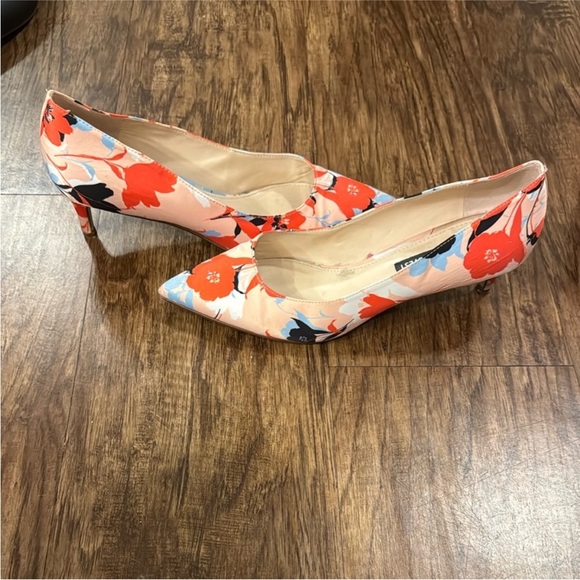 Nine West Shoes - Nine West heels size 7.5